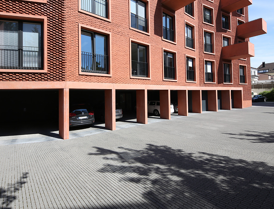 Wege- und Platzgestaltung mit Pflasterstein MAURINO Riemchenstein vollkantig in der Farbe Anthrazit
