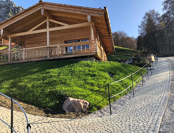 Almdorf in Schönau mit ARENA Pflastersteinen