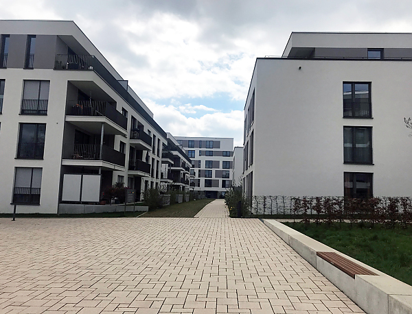 TEGULA Pflastersteine auf dem Rathausvorplatz in Eberhardzell