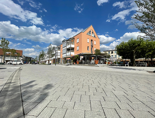 Platz- und Straßengestaltung mit LA PERLA Pflastersteinen.
