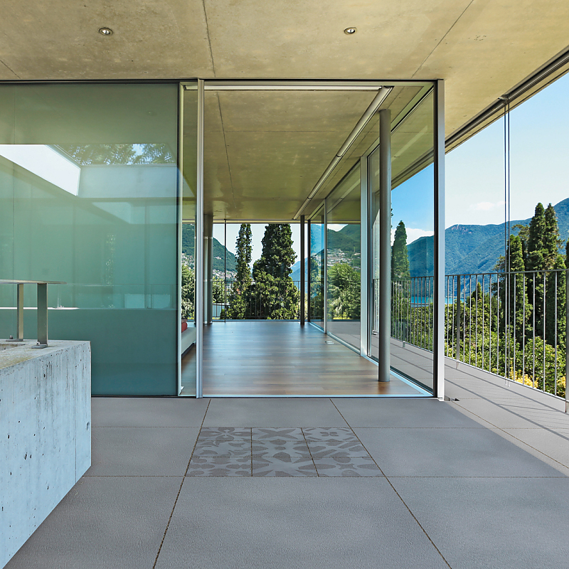 Moderne Terrassen mit CEMENTO Terrassenplatten