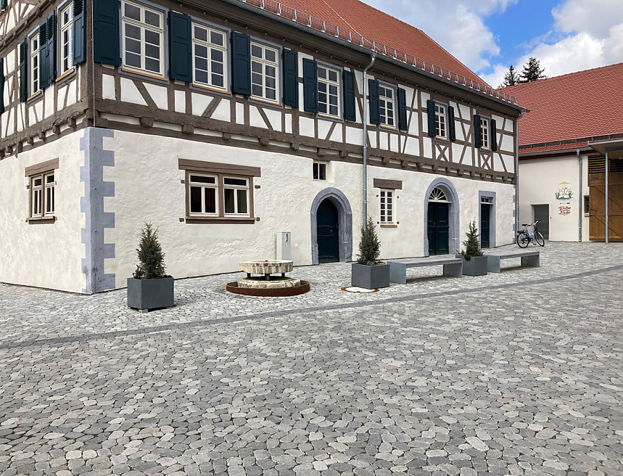 ARENA Pflastersteine in Grau-Schattiert bei der Alten Mühlenscheuer in Gomadingen