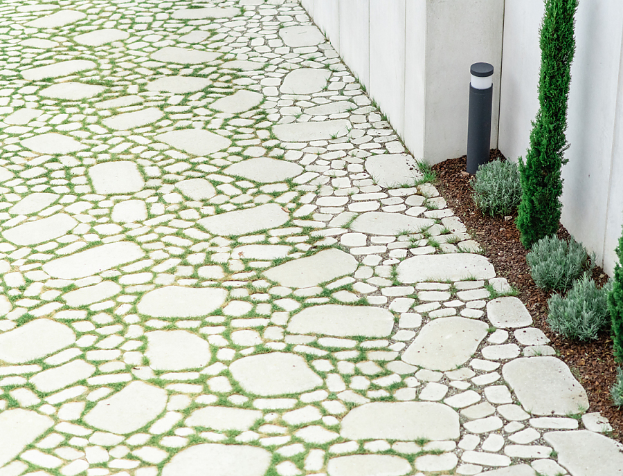 Hofeinfahrt mit ARENA-Bel-Cante-Pflasterplatten