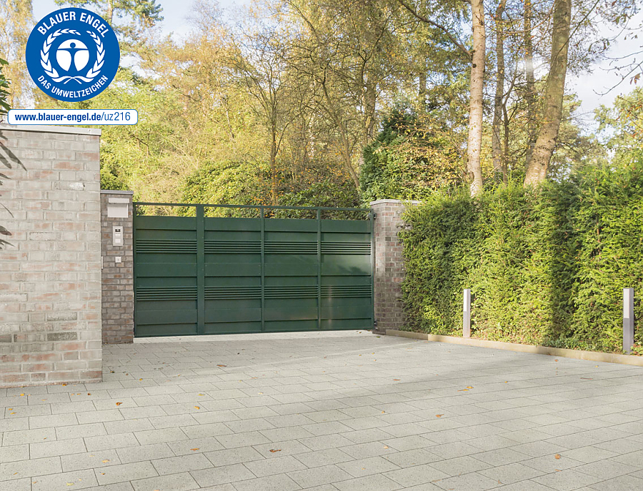 Hofeinfahrt mit LAMBADA FORTE PLANLINE Nr. 123 Beige