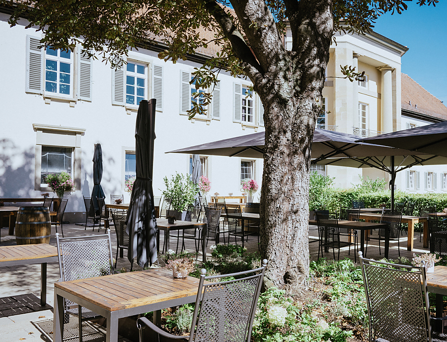 Terrasse beim Schloss Monrepos mit SANTURO Terrassenplatten