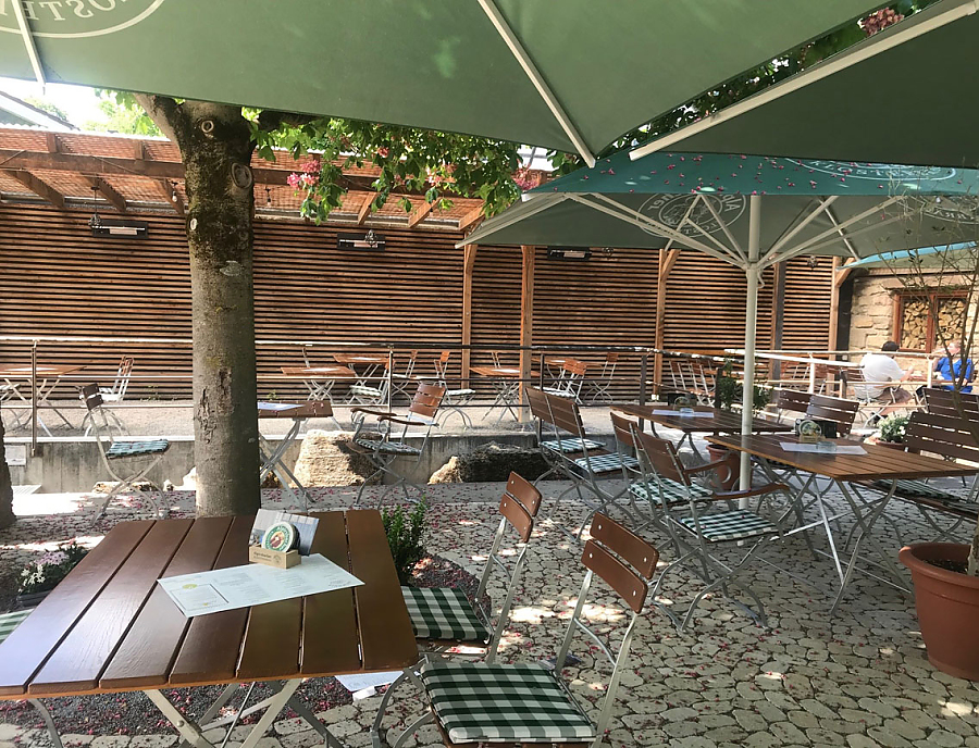 Terrasse mit ARENA und TEGULA Pflastersteinen