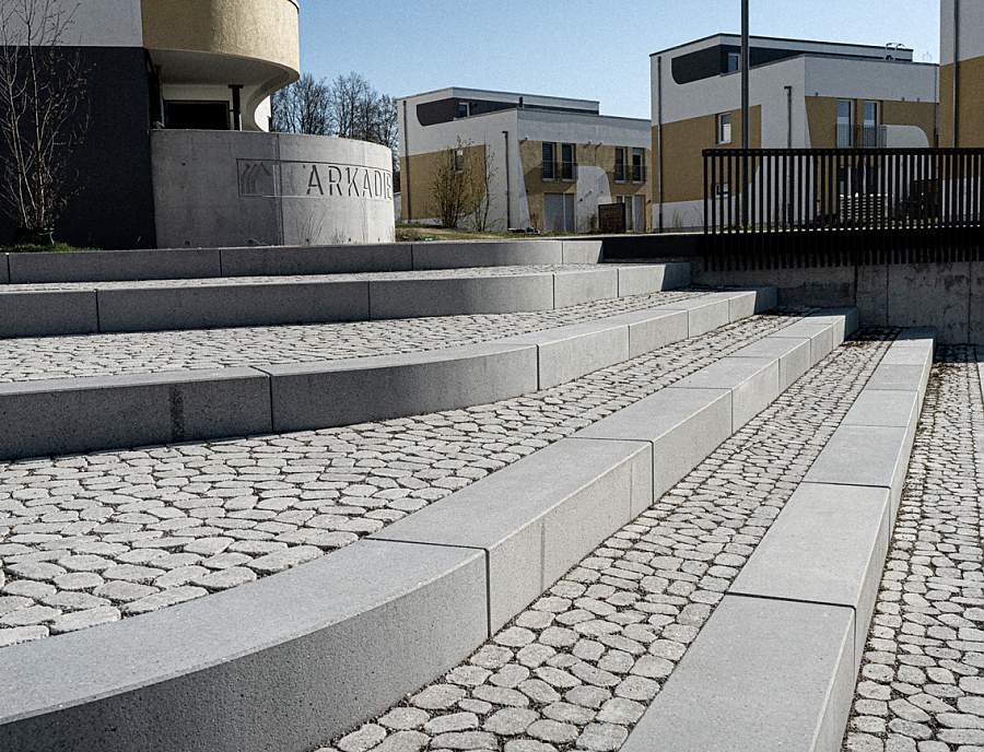 CAMPUS Sonderteile Stufen in einem Wohngebiet