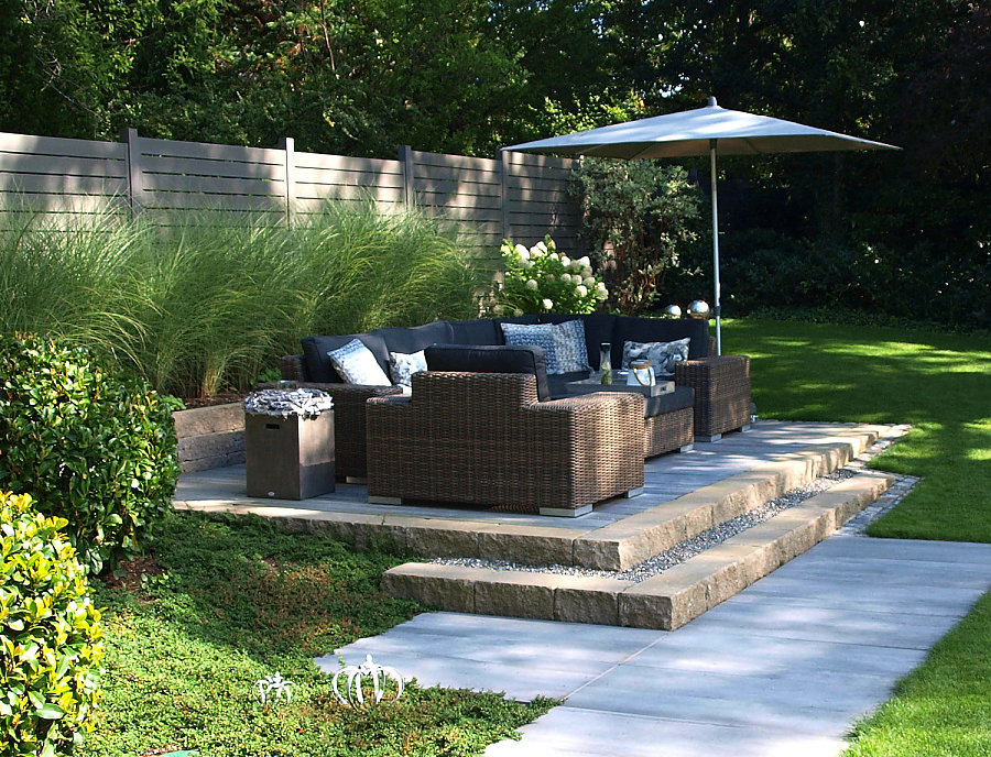 Terrasse mit SANTURO Mauer