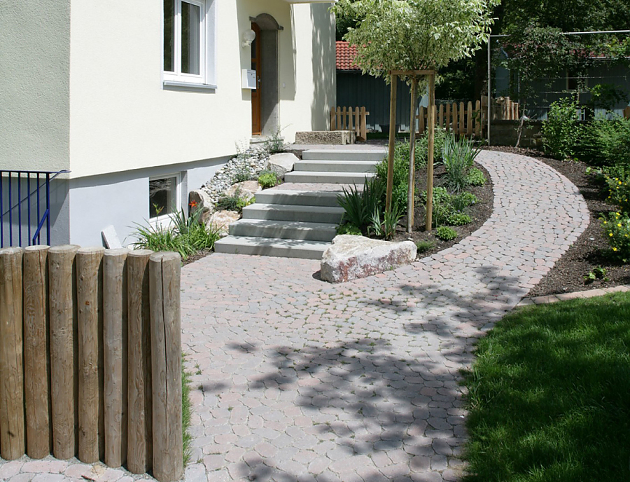 Anwendung von ARENA Pflastersteinen im Kinderdorf Waldenburg