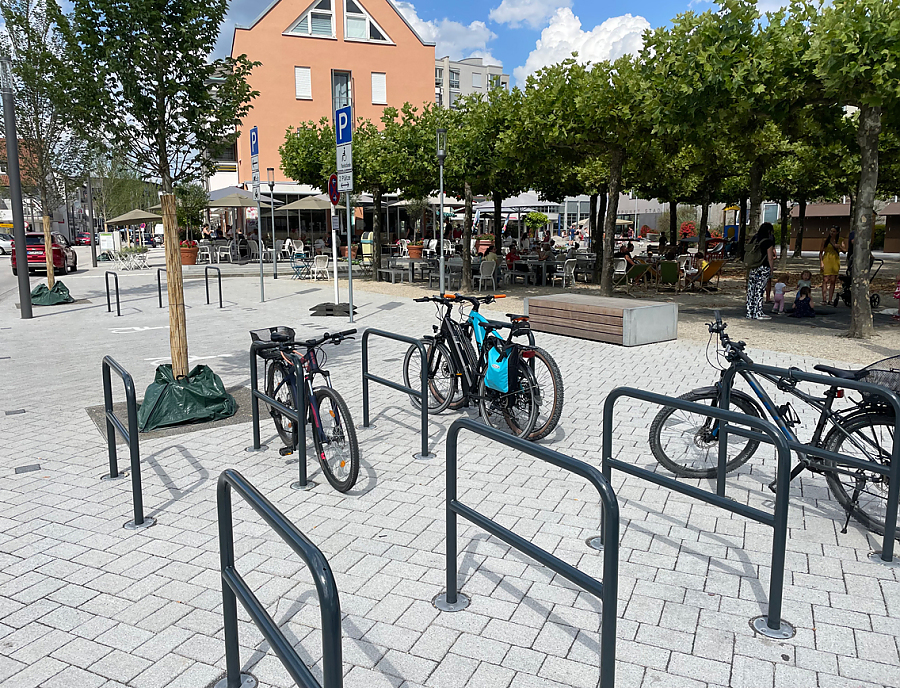 Platz- und Straßengestaltung mit LA PERLA Pflastersteinen.