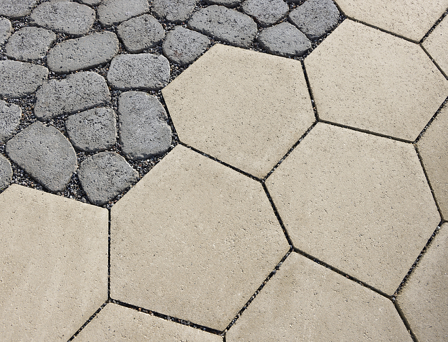 POLYLINE Nr. 220 Schlamm in Kombination mit ARENA VIVA Nr. 10 Naturgrau