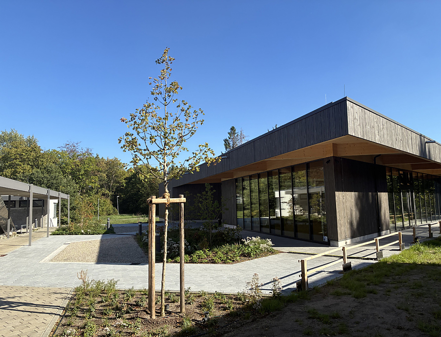 Pflasterstein POLYLINE beim Gemeindezentrum Reutlingen