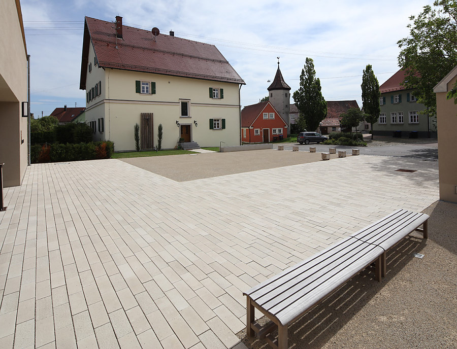 SPIRELL Pflastersteine Matzenbach SPIRELL PLANLINE Pflastersteine am Gemeindehaus Katholische Kirchengemeinde, Fichtenau