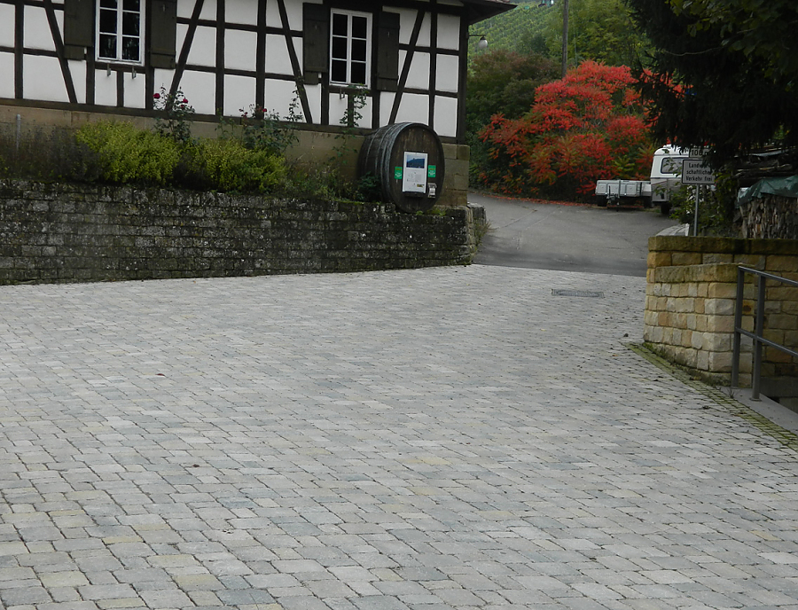 TEGULA Pflastersteine beim Weingut Kernen-Stetten