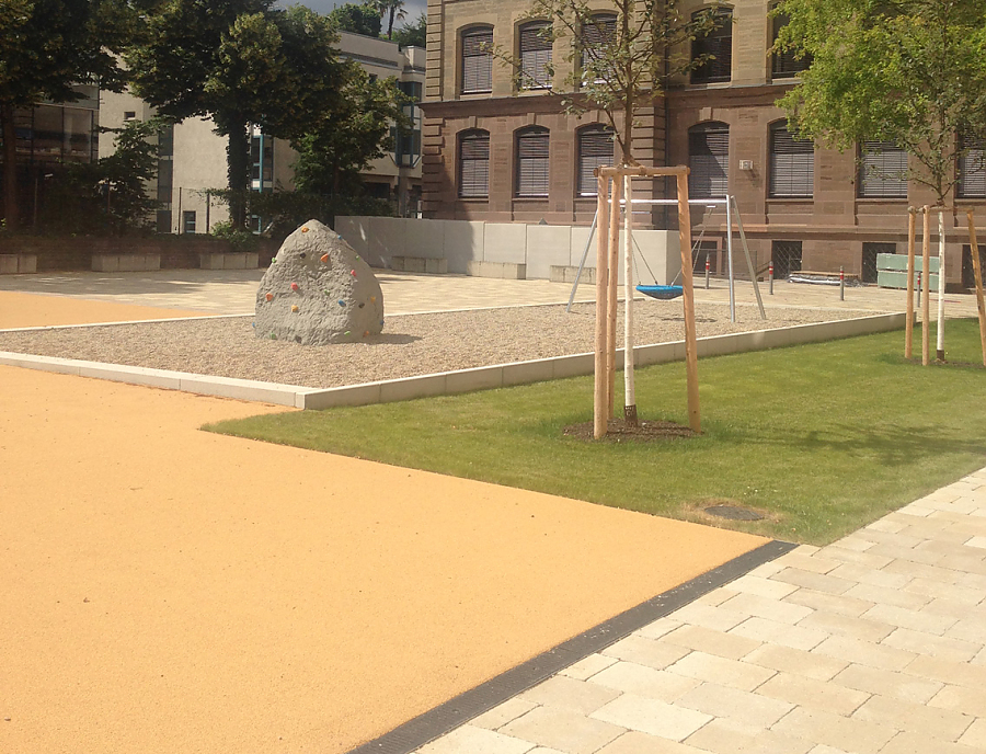 TEGULA XXL Pflastersteine bei der Schlossrealschule Stuttgart