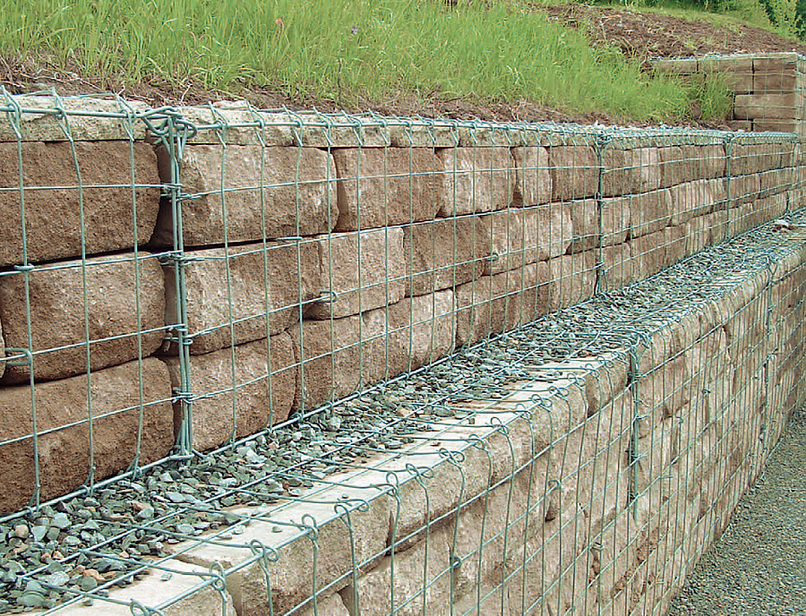 Anwendung SANTURO Weinbergmauer Gabionenbauweise