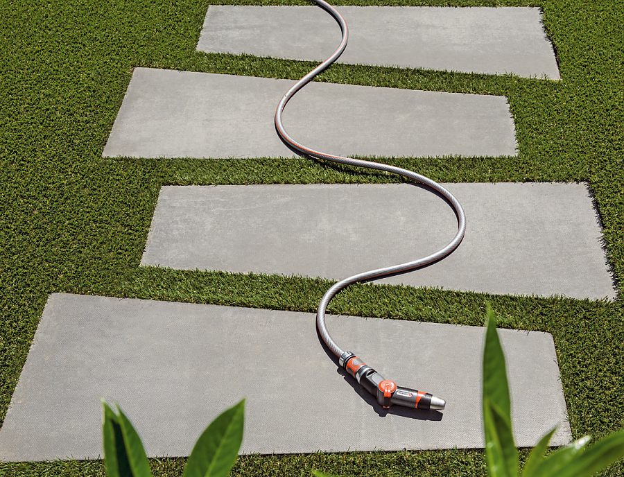 Terrassenplatte MEZZO Trapezplatte Weggestaltung mit Terrassenplatte MEZZO Trapezplatte in der Farbe Dunkelgrau