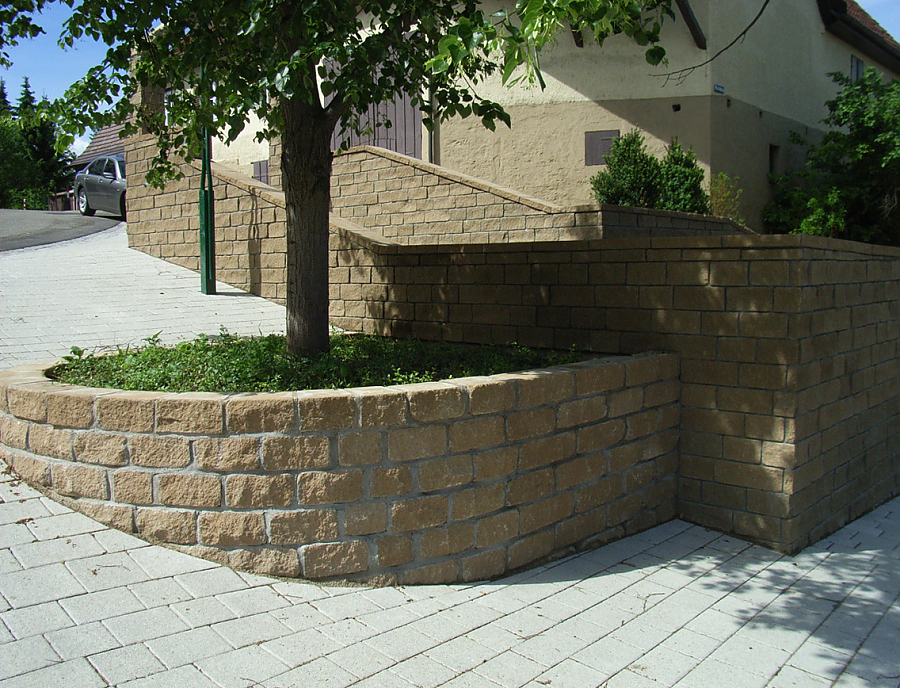 Gartenmauer SANTURO Landhausmauer in der Farbe Jurabraun 