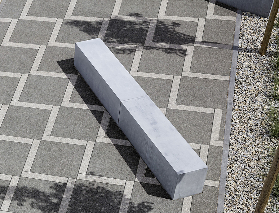 PODIUM ARCHITEKTUR Terrassenplatten PODIUM ARCHITEKTUR Terrassenplatten in den Farben Schiefergrau und Opalgrau als Muster verlegt