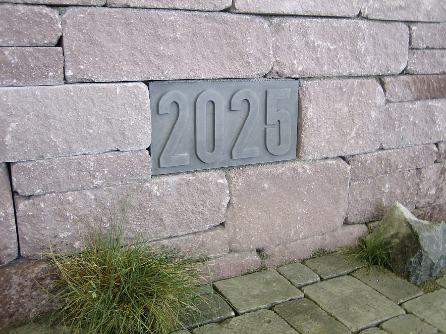 SANTURO Jahrgangsstein 2025