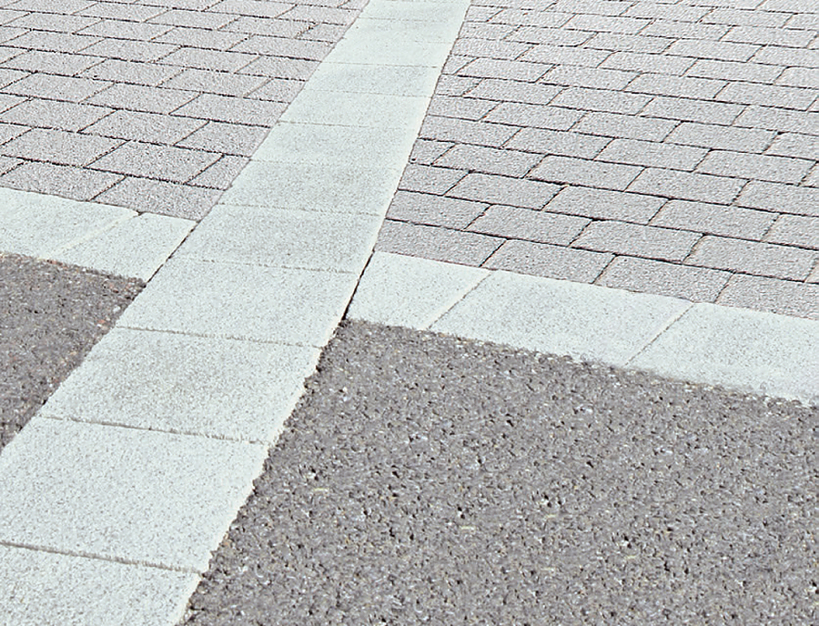 Pflasterstein ARCADO VS4 Schubsicherungsstein Pflasterstein ARCADO VS 4 Schubsicherungsstein in der Farbe Opalgrau im öffentlichen befahrbaren Bereich