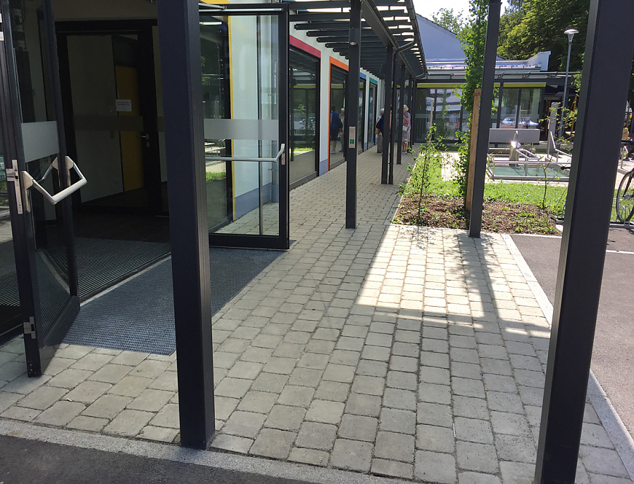 TEGULA Drainfugenstein bei der Dreifachturnhalle in Bad Wörishofen