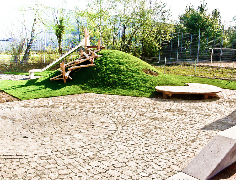 Anwendung von ARENA Pflastersteinen beim Kindergarten Konstanz