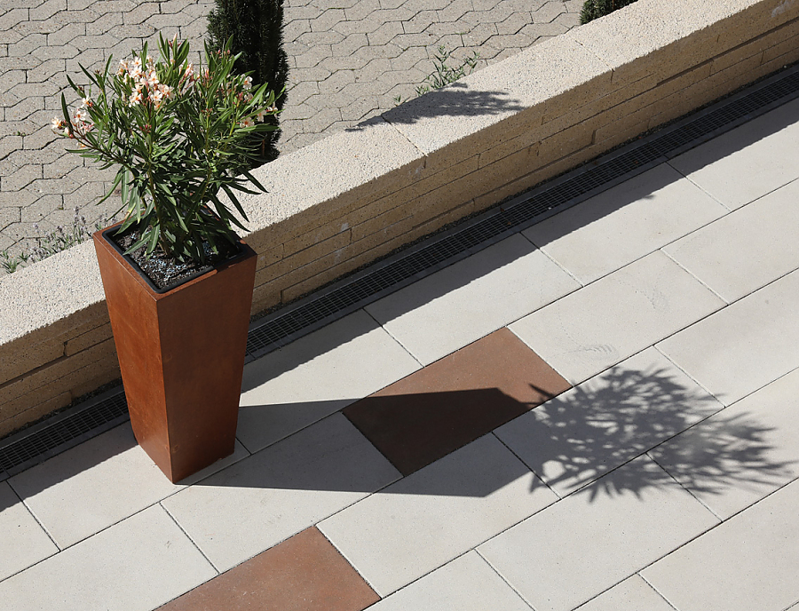 CONCRETE Pflanzgefäß