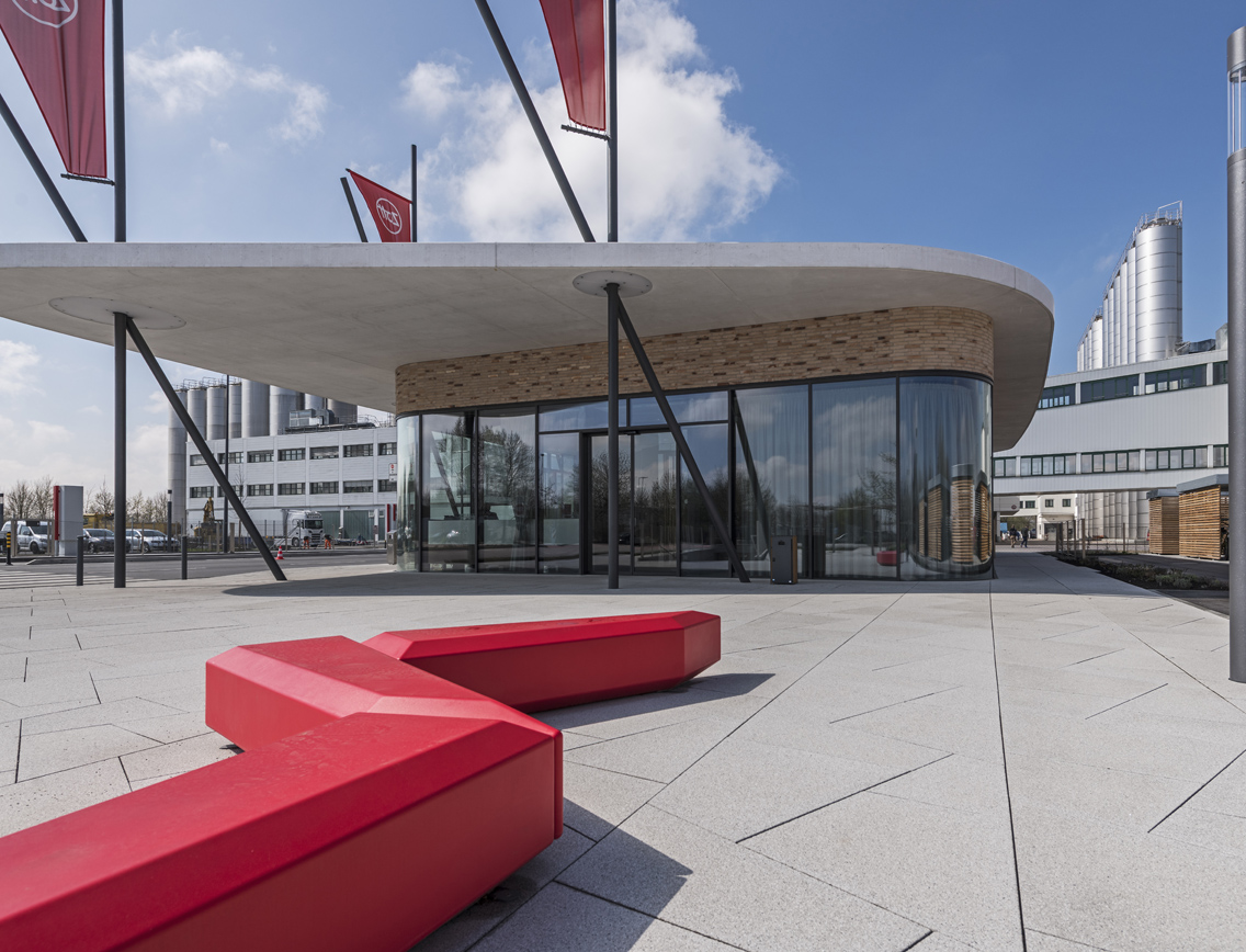 PODIUM RCHITEKTUR Polygonalplatten Zott Mertingen Anwendung PODIUM ARCHITEKTUR Polygonalplatten Mertingen