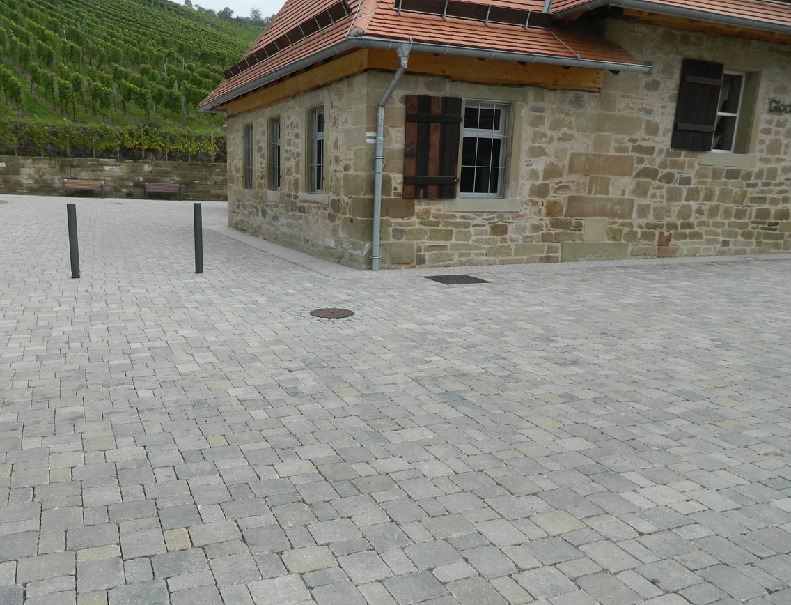 TEGULA Pflastersteine beim Weingut Kernen-Stetten